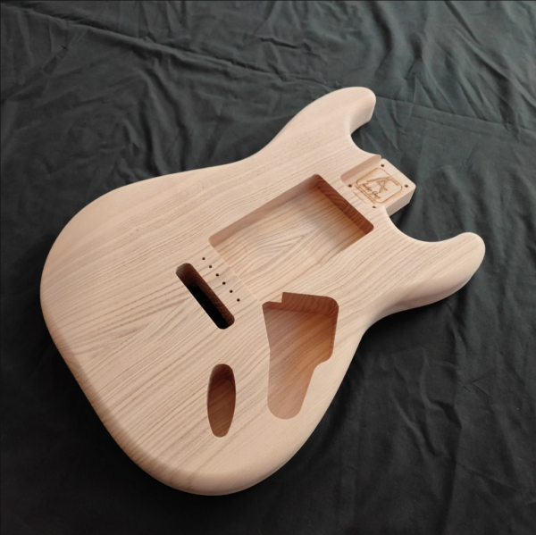 AC Strat Style E.Ash Body - C000048 - Image 3