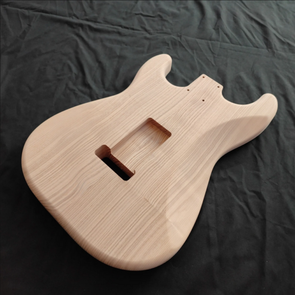 AC Strat Style E.Ash Body - C000048 - Image 4