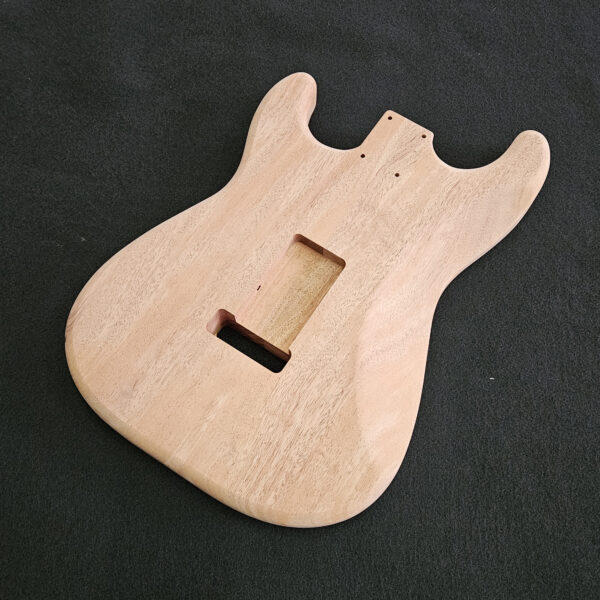 AC Strat Style Mahogany Body - C000124 - Image 4